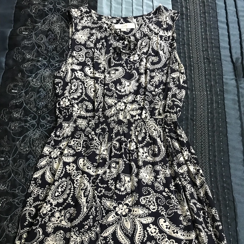 Ann Taylor Loft navy blue floral patterned dress